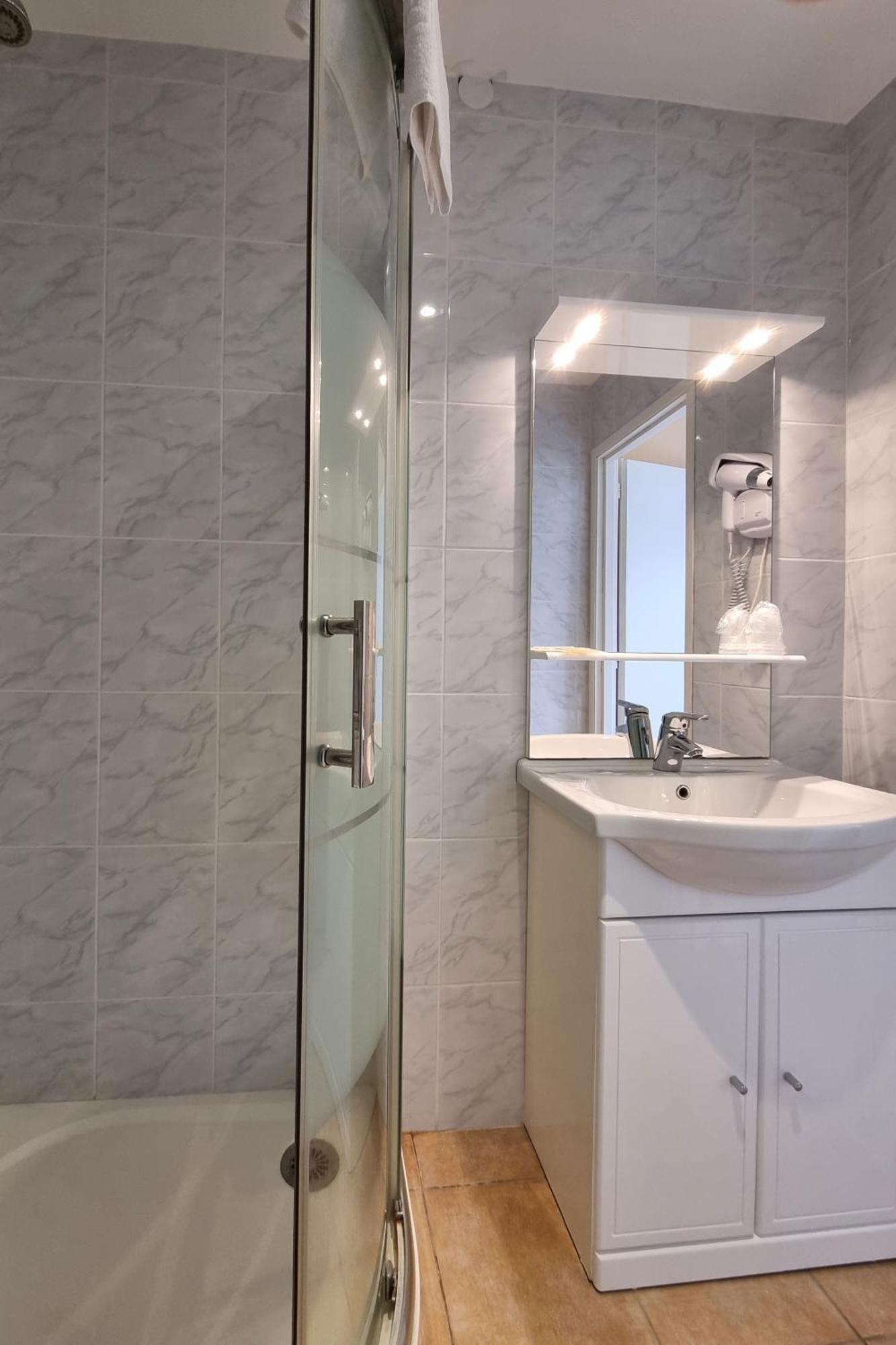 Le Catalan - Hotel Et Appartements Mont-Louis Ngoại thất bức ảnh