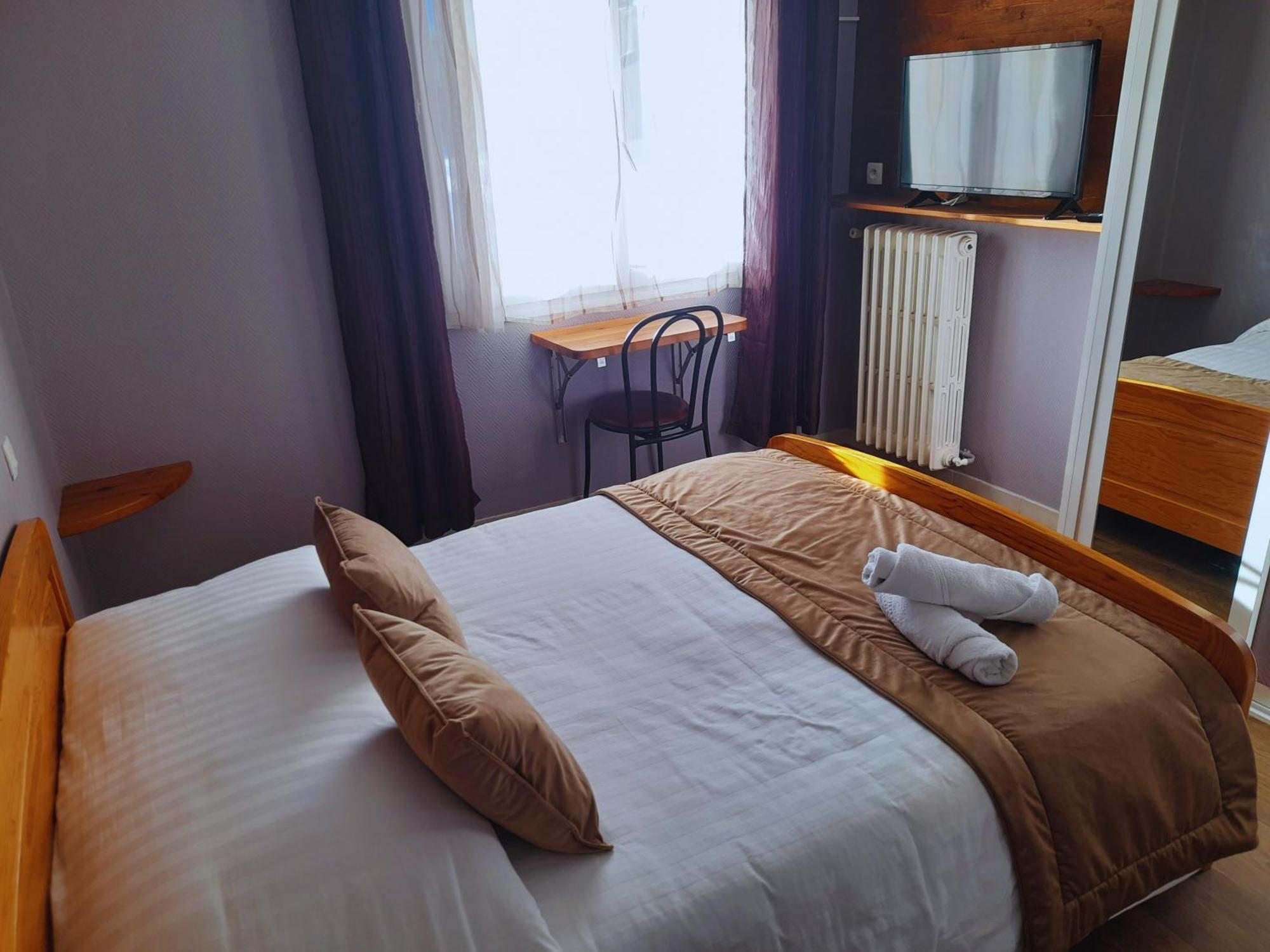 Le Catalan - Hotel Et Appartements Mont-Louis Ngoại thất bức ảnh
