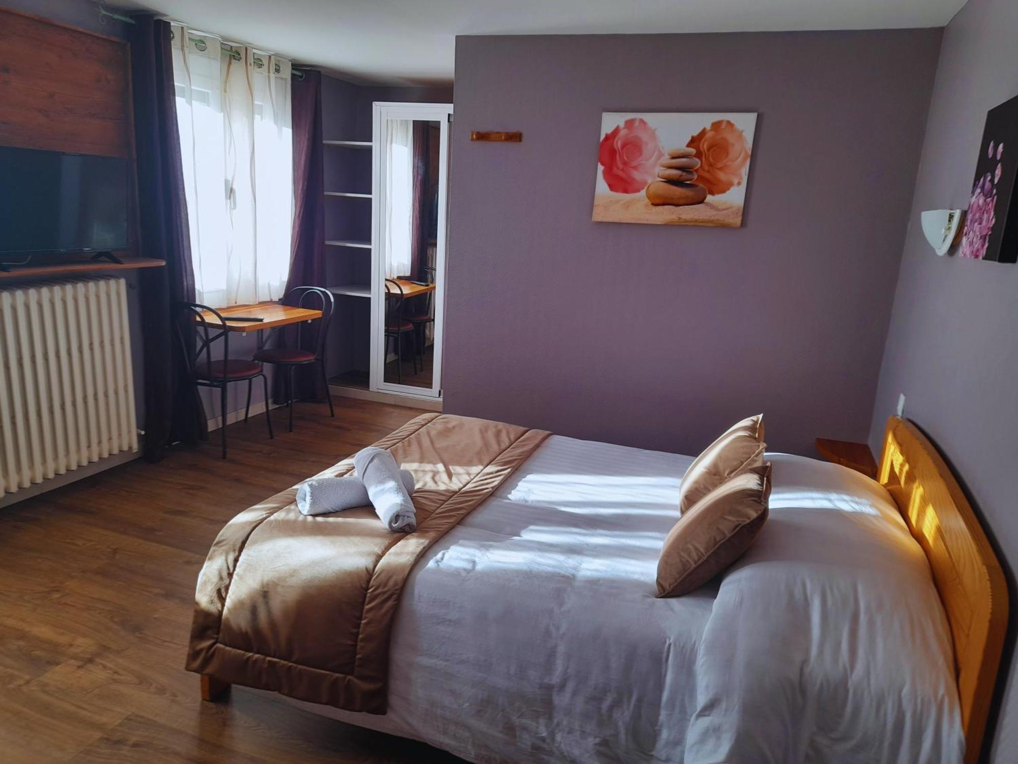 Le Catalan - Hotel Et Appartements Mont-Louis Ngoại thất bức ảnh