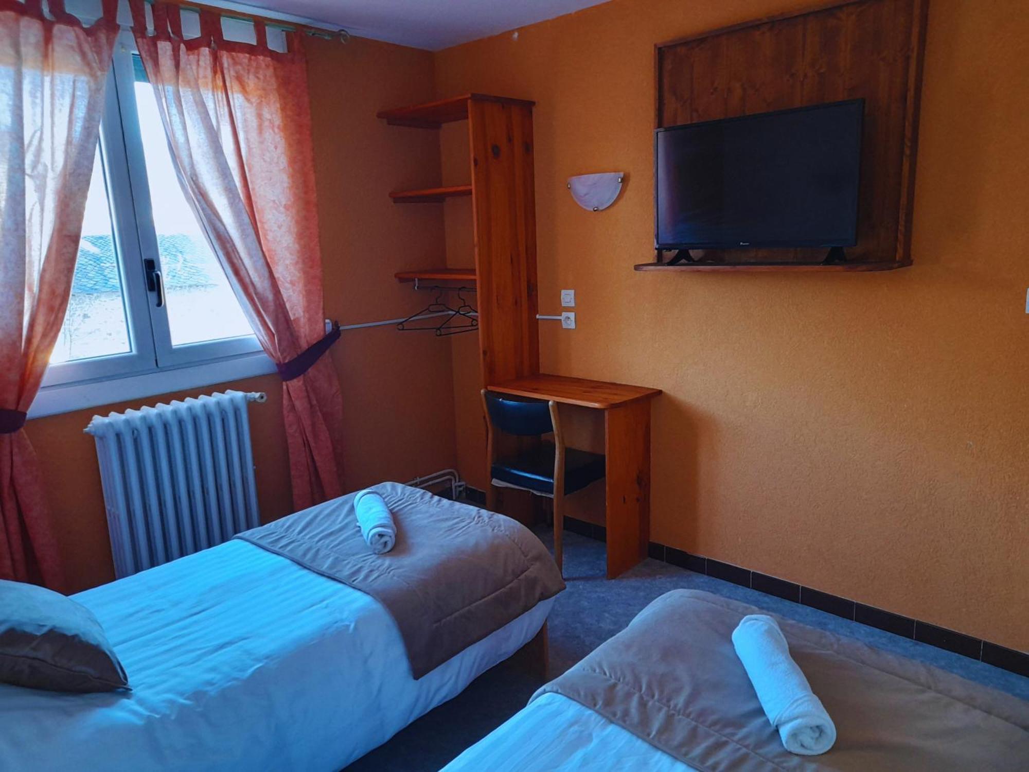 Le Catalan - Hotel Et Appartements Mont-Louis Ngoại thất bức ảnh